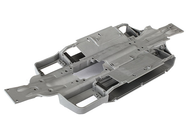 TRA8622 Chassis, E-Revo (requires #8629 & 8630 bulkheads)
